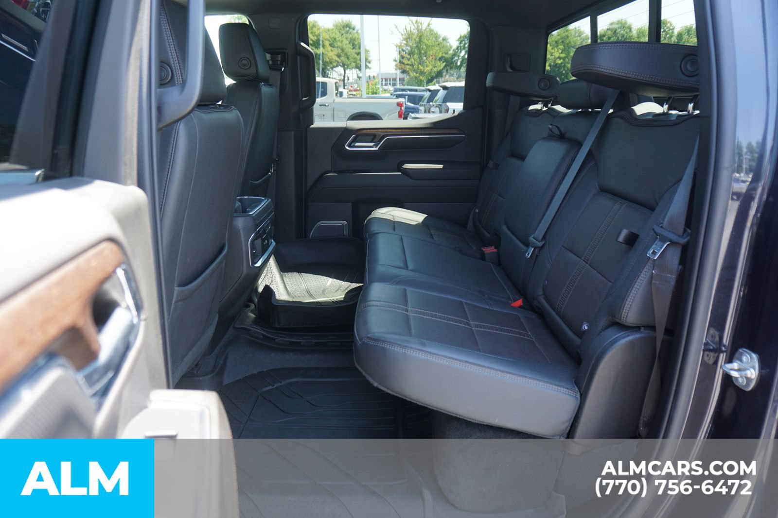 Used 2023 Chevrolet Silverado 1500 High Country w/ High Country Premium Package AWD/4WD image 22
