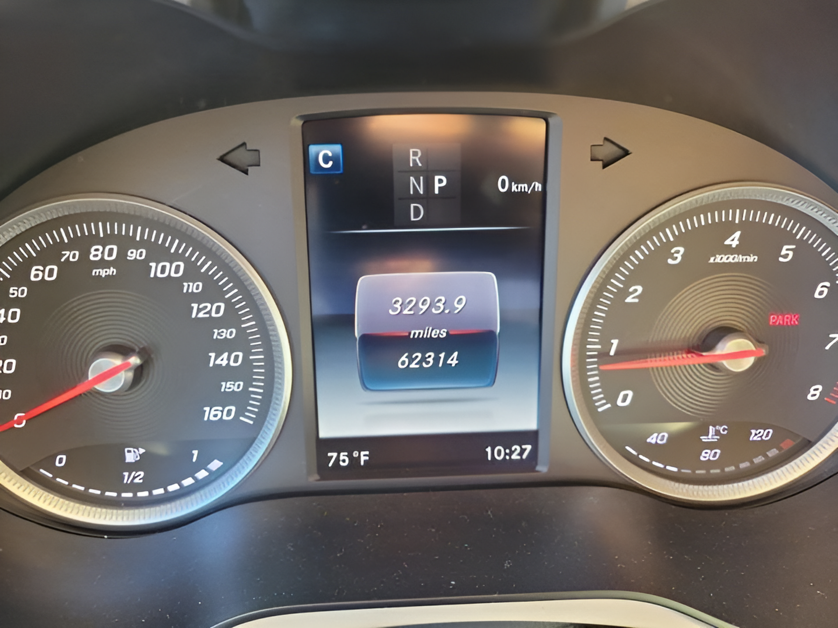 Used 2017 Mercedes-Benz GLC 300 4MATIC Coupe image 27