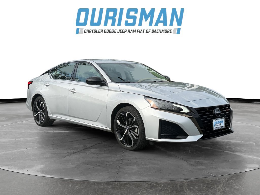 Used 2024 Nissan Altima 2.5 SR FWD image 1