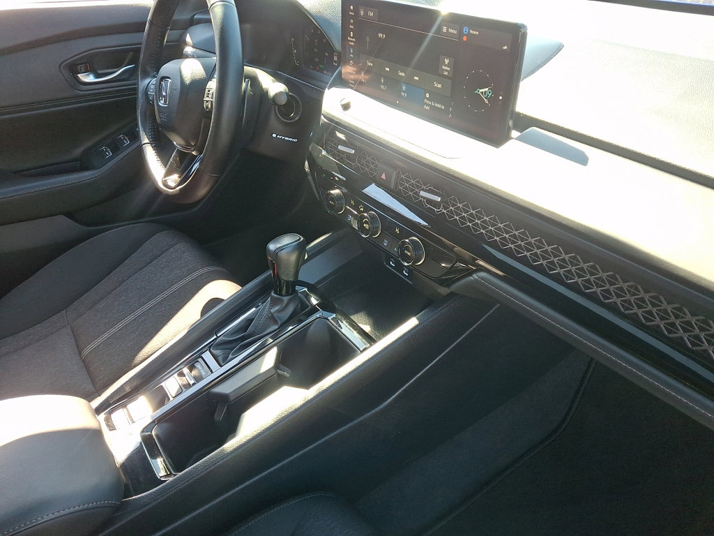 Used 2023 Honda Accord Sport image 12