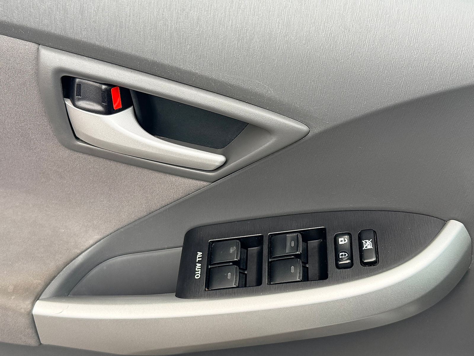 Used 2011 Toyota Prius Three image 19