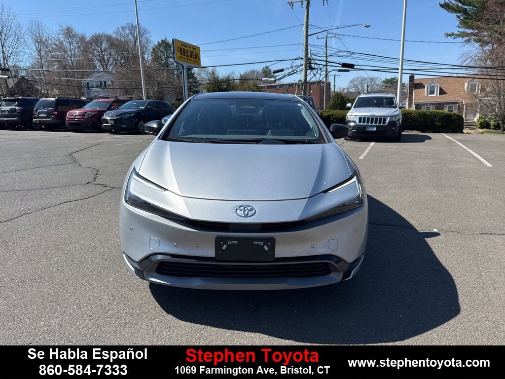 Used 2024 Toyota Prius Limited image 3