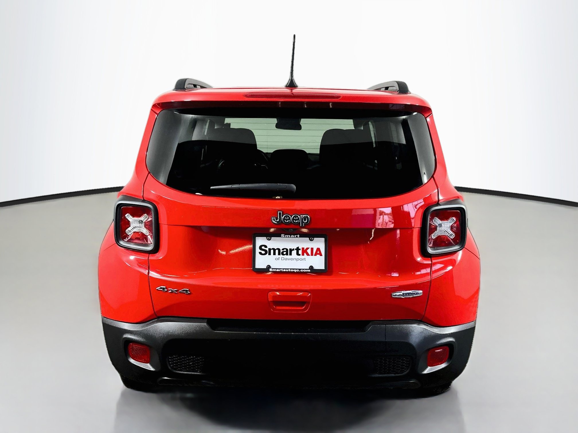 Used 2020 Jeep Renegade Latitude w/ Cold Weather Group AWD/4WD image 6