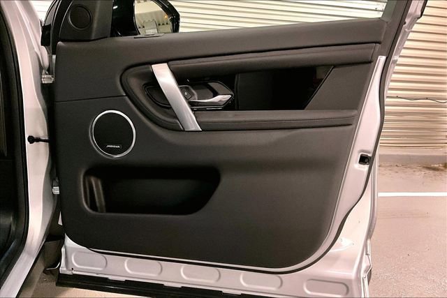 Certified 2025 Land Rover Discovery Sport S image 27