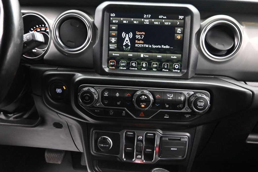 Used 2022 Jeep Wrangler Unlimited Sahara w/ Cold Weather Group AWD/4WD image 17