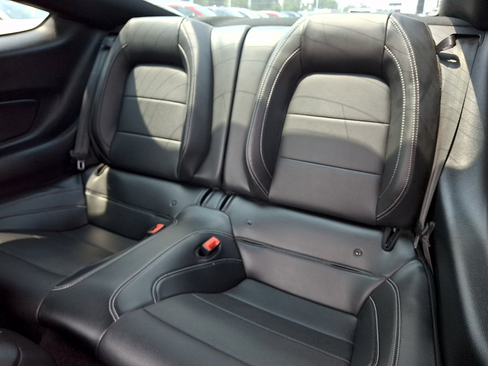 Used 2020 Ford Mustang GT Premium w/ GT Performance Package RWD image 12