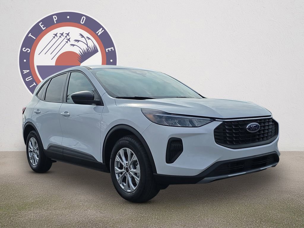 New 2026 Ford Escape Active FWD image 2