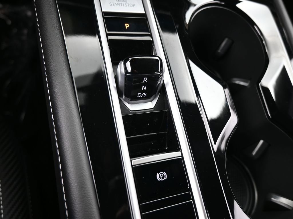 Used 2024 Volkswagen Atlas Cross Sport SE image 26