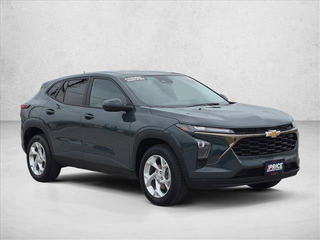 Used 2025 Chevrolet Trax LS w/ LS Convenience Package FWD image 3