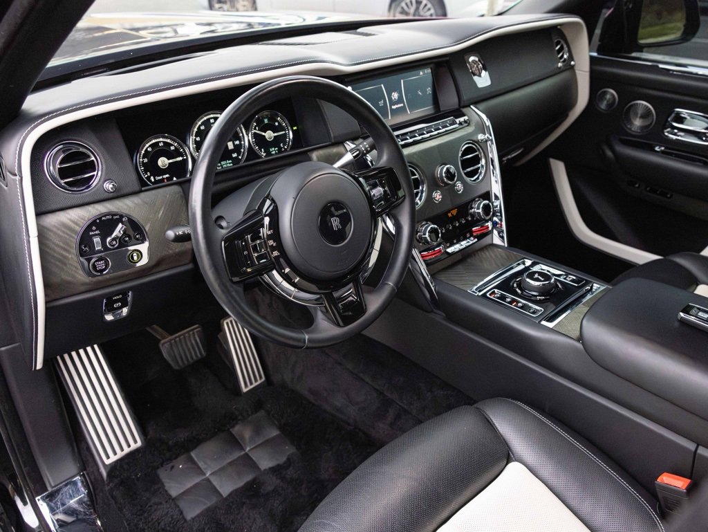 Used 2019 Rolls-Royce Cullinan image 28