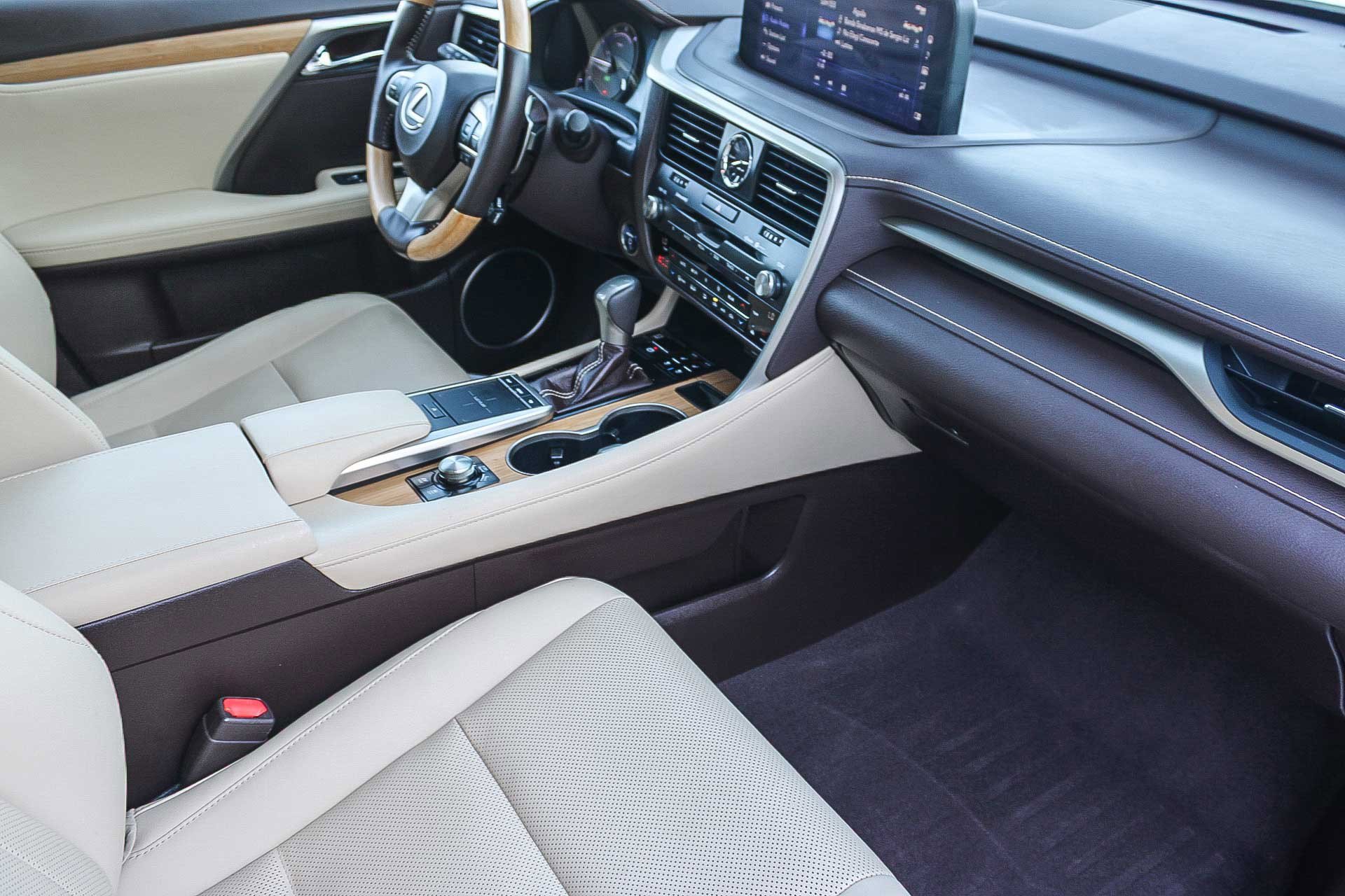 Used 2020 Lexus RX 450hL AWD w/ Premium Package image 17