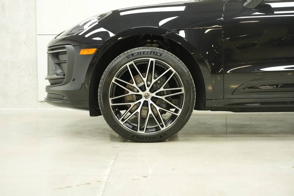 New 2026 Porsche Macan Turbo AWD/4WD image 44