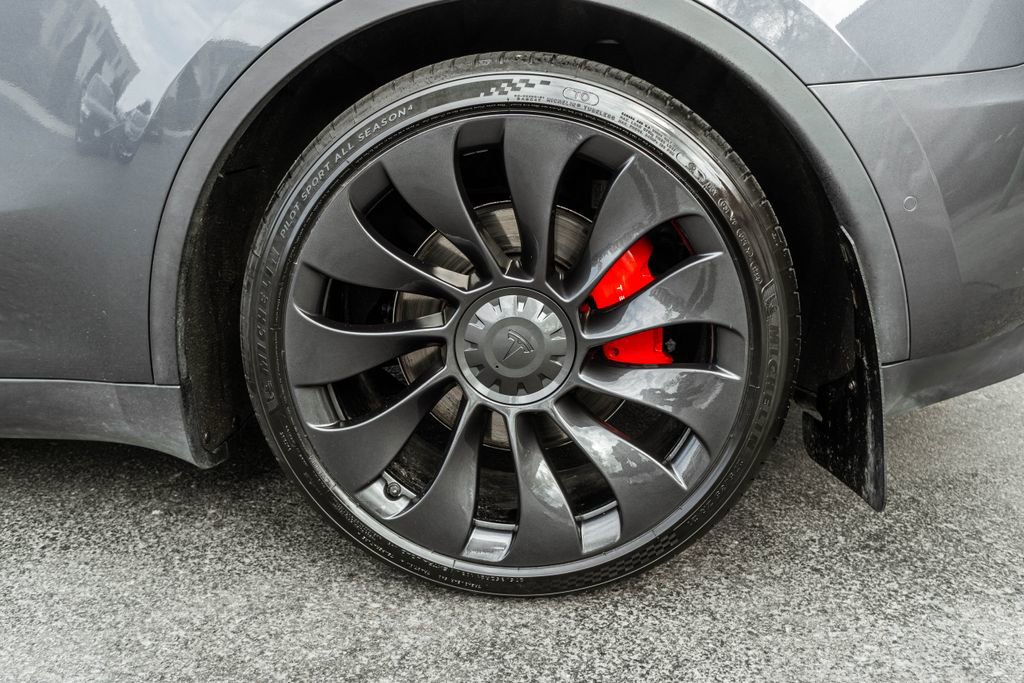 Used 2022 Tesla Model Y Performance AWD/4WD image 30