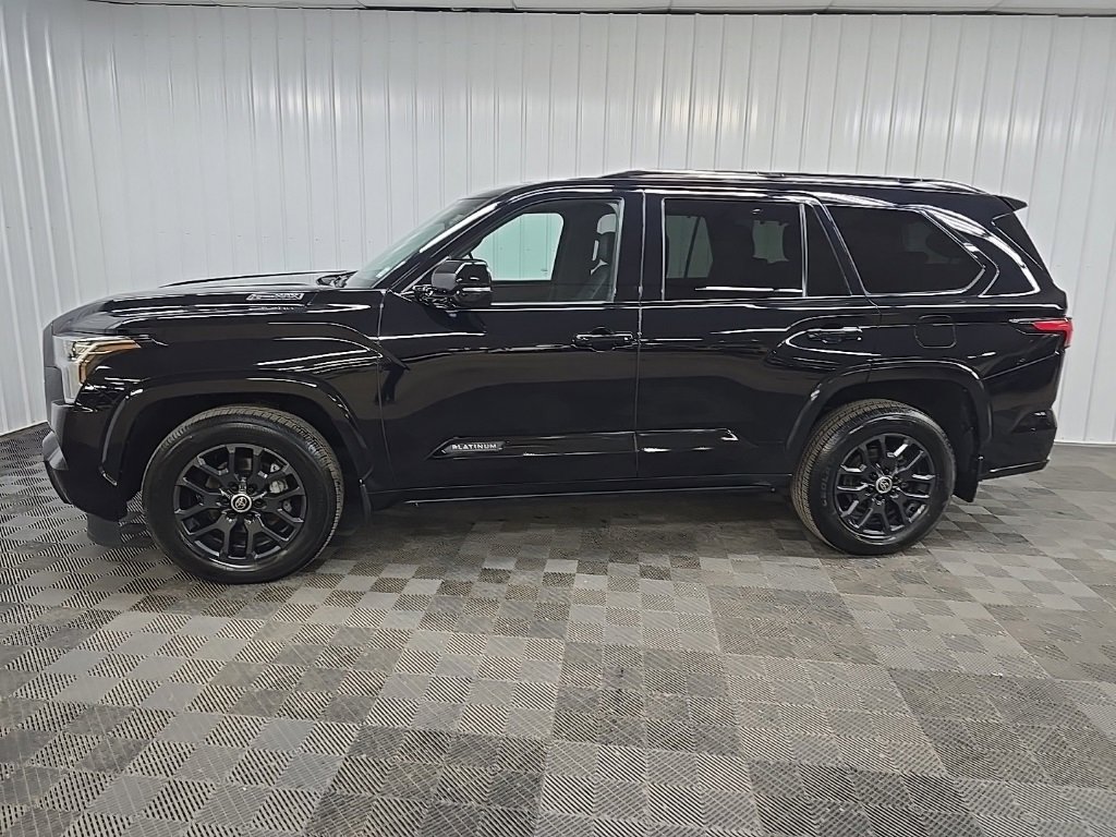 Used 2024 Toyota Sequoia Platinum image 5