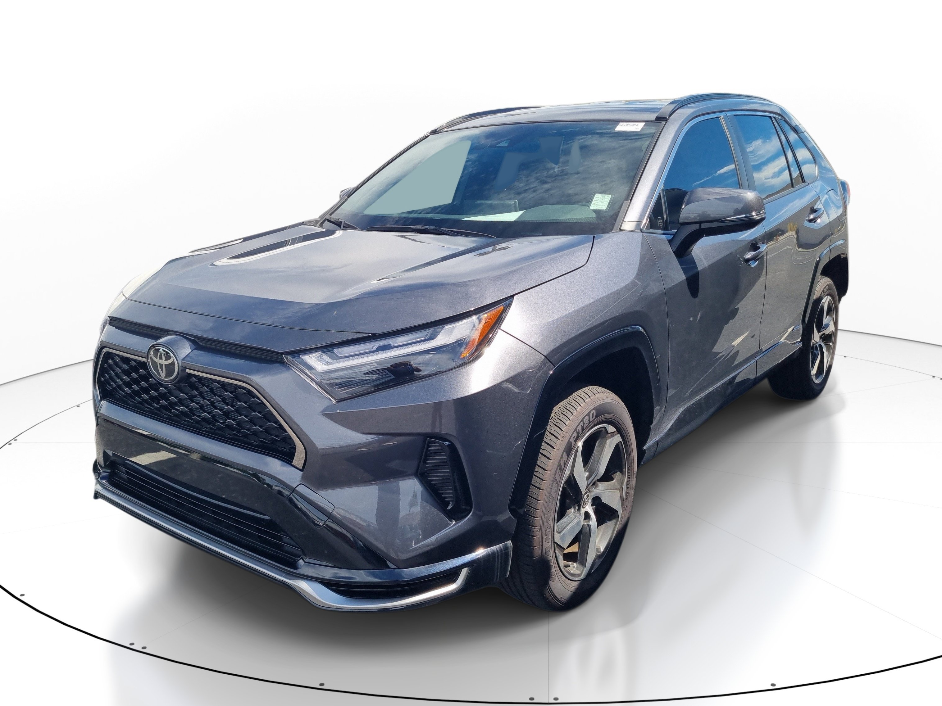 Used 2025 Toyota RAV4 SE AWD/4WD image 3