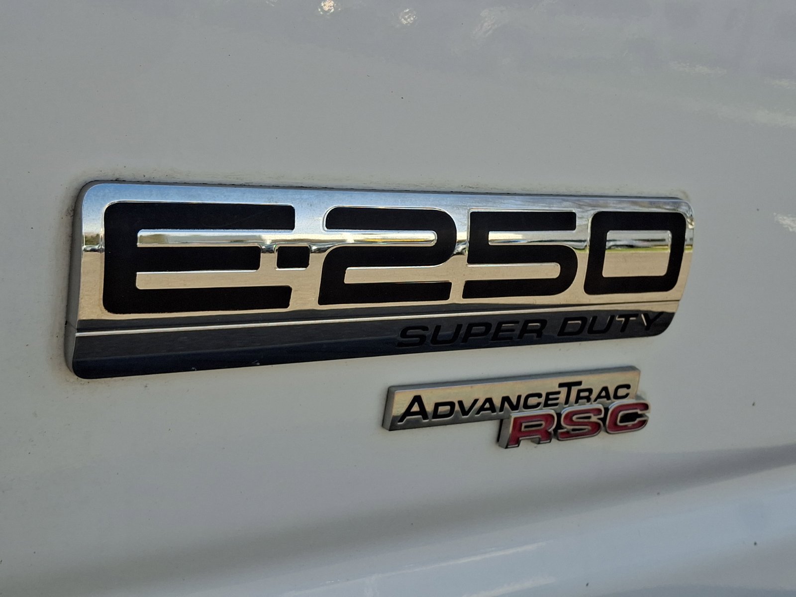 Used 2011 Ford E-250 and Econoline 250 Extended w/ Commercial Cargo Van Pkg image 31