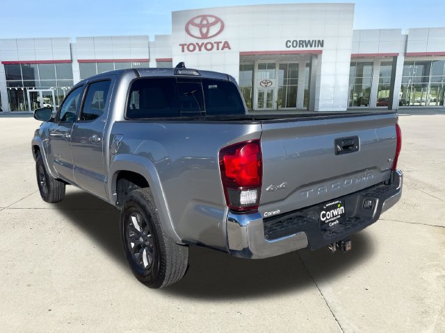 Used 2022 Toyota Tacoma SR5 AWD/4WD image 4