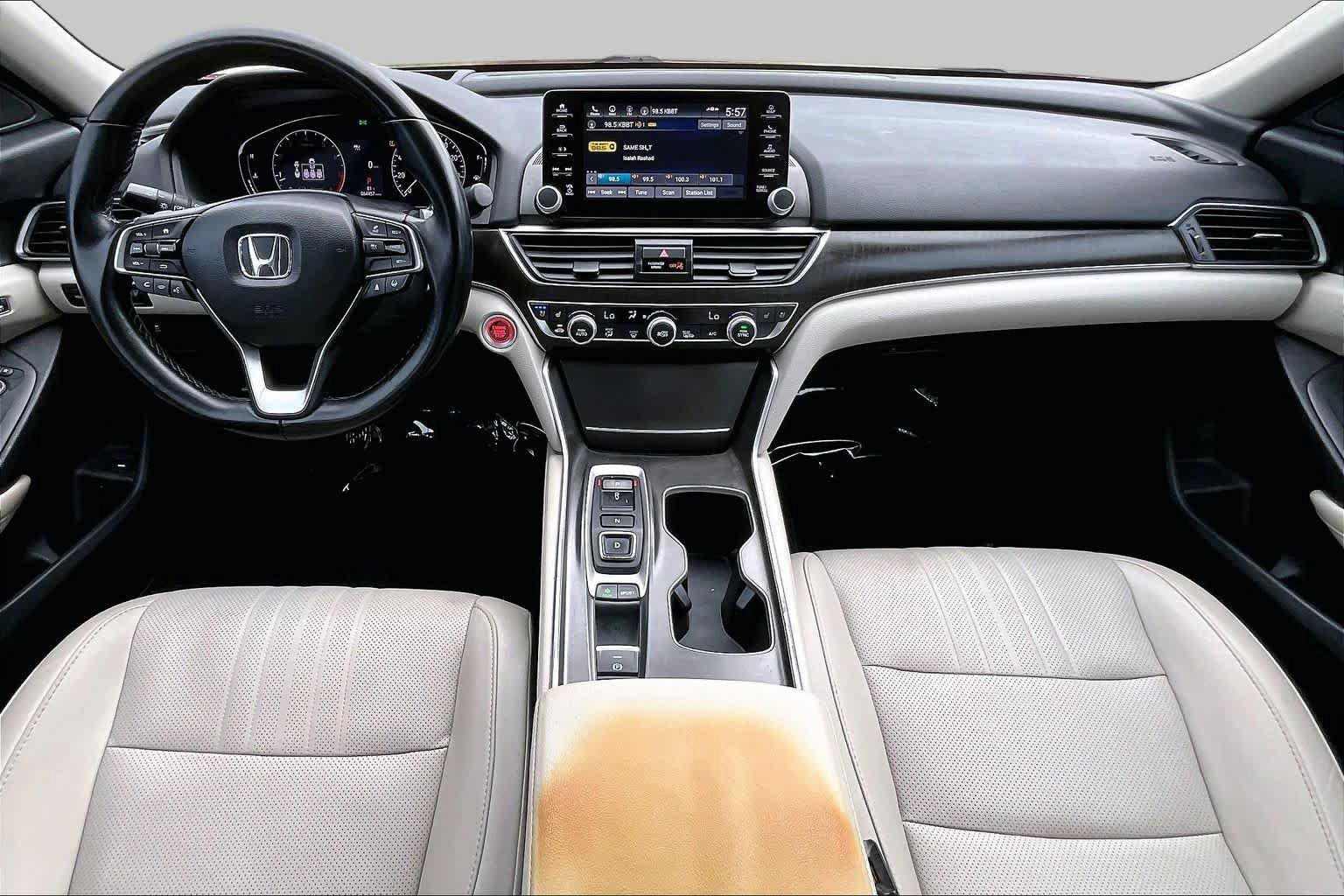 Used 2021 Honda Accord Touring image 16