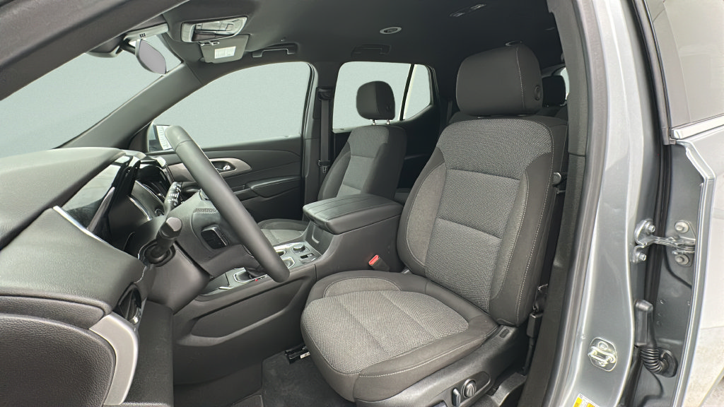 Used 2023 Chevrolet Traverse LT AWD/4WD image 13