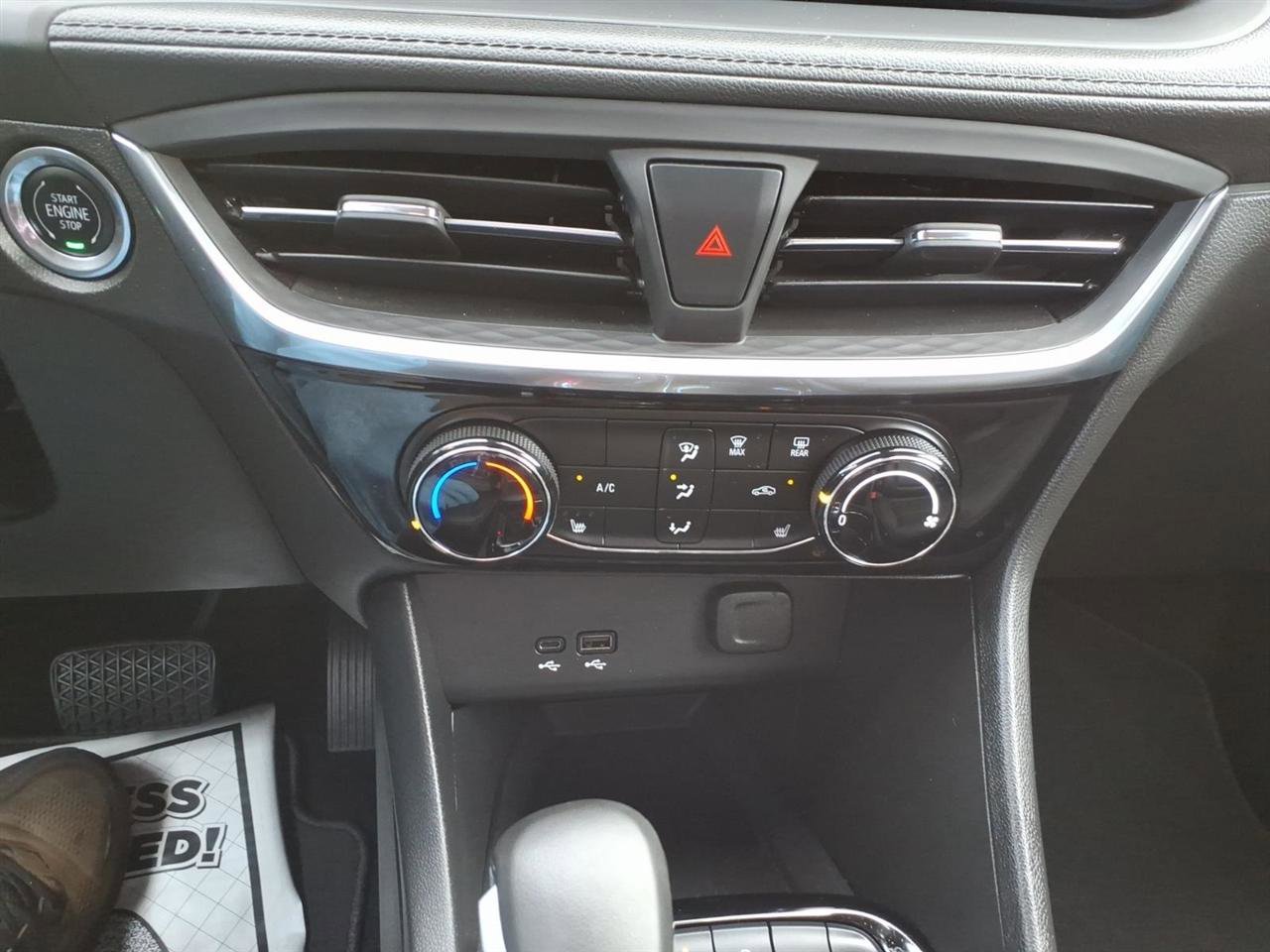 Used 2024 Buick Encore GX Sport Touring w/ Comfort Package FWD image 15