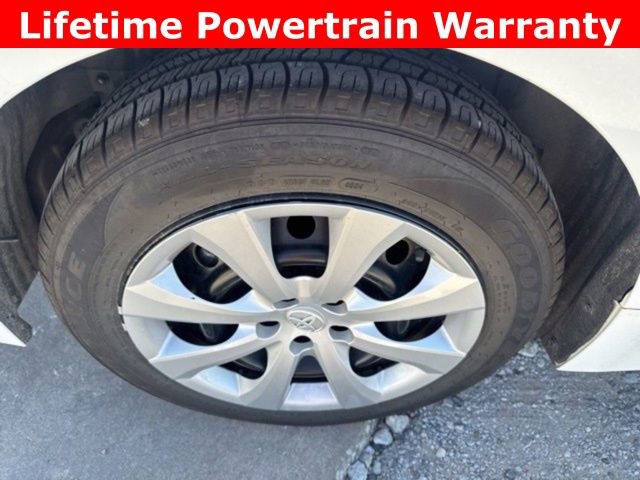 Used 2024 Toyota Corolla LE image 19