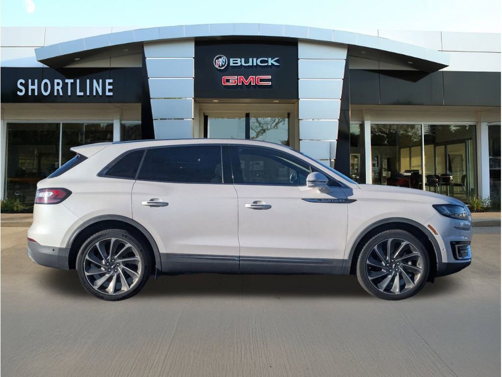 Used 2019 Lincoln Nautilus Reserve w/ Ultimate Package image 2