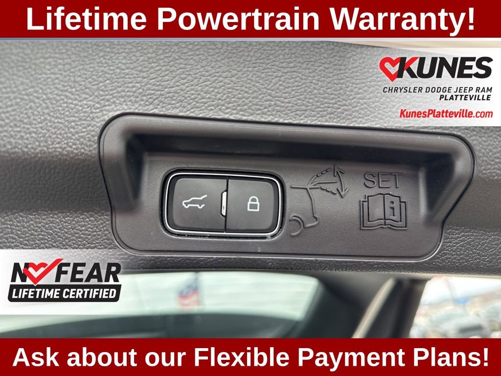 Used 2021 Ford Explorer Platinum image 40