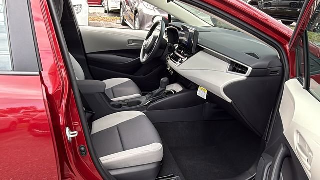 Used 2025 Toyota Corolla LE image 13