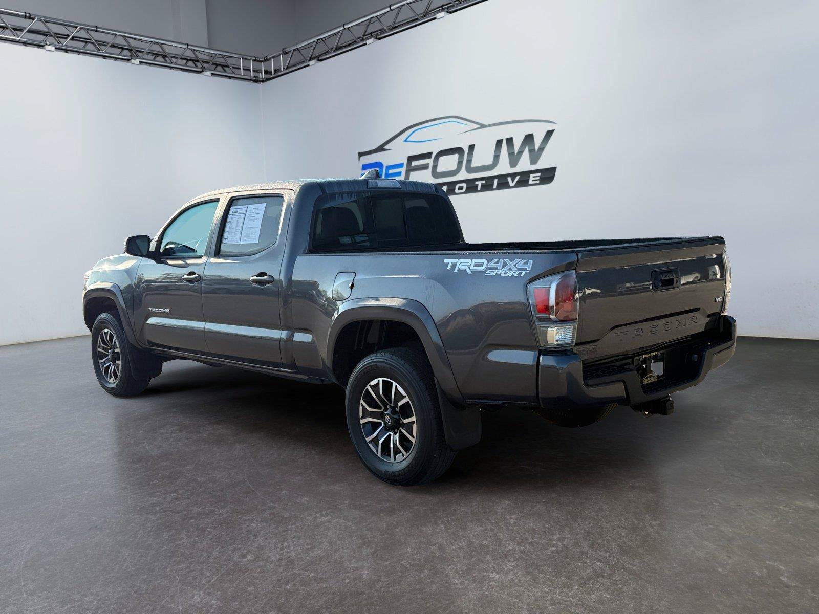 Used 2021 Toyota Tacoma TRD Sport AWD/4WD image 5