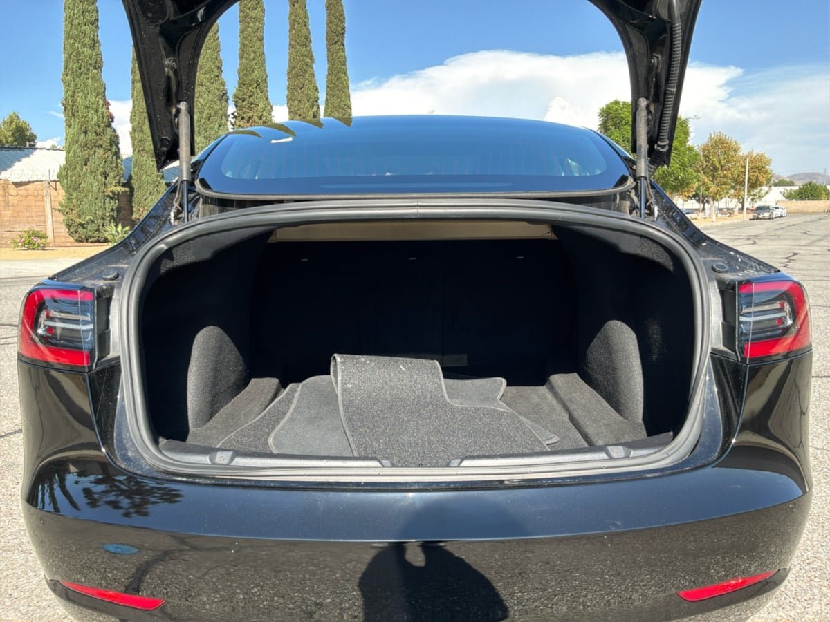 Used 2018 Tesla Model 3 Long Range RWD image 22