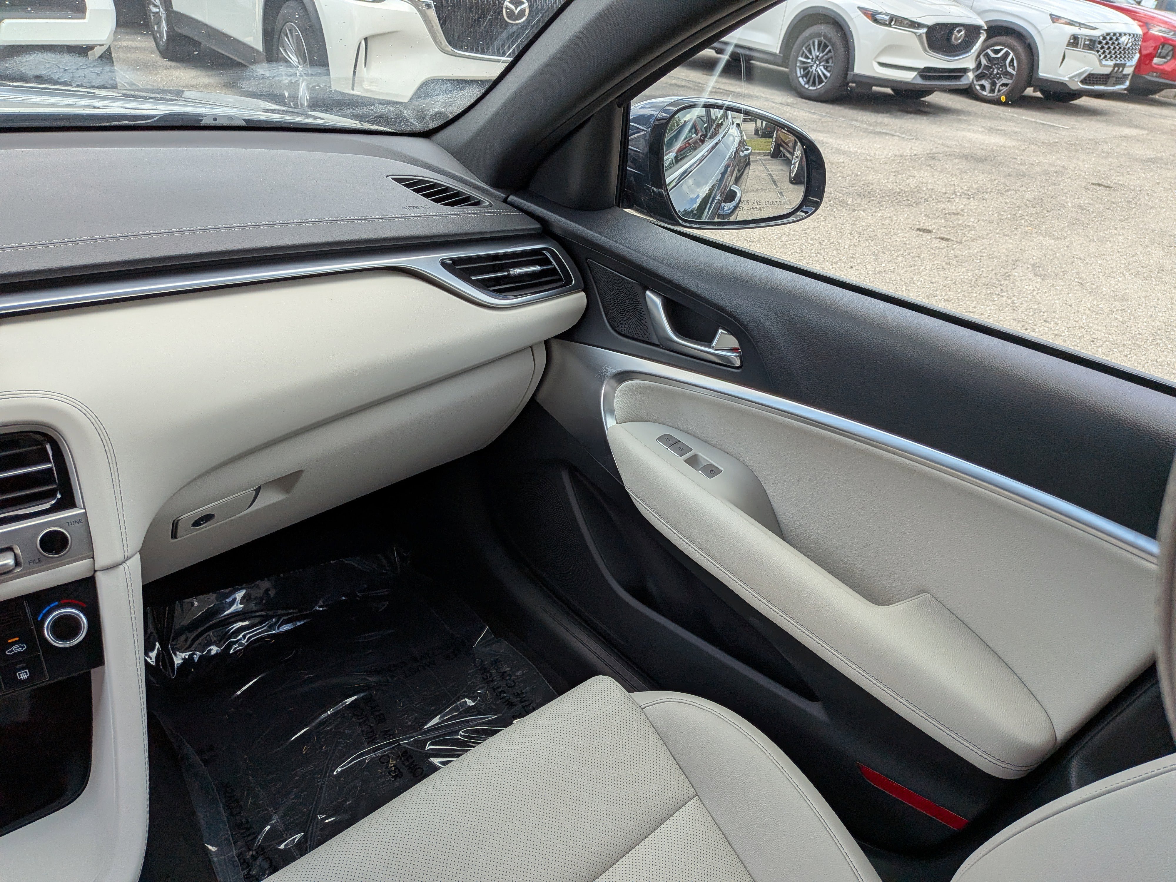 Used 2025 Genesis G70 2.5T RWD image 18