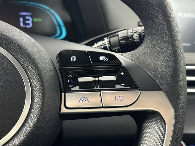 Used 2025 Hyundai Elantra Blue FWD image 33