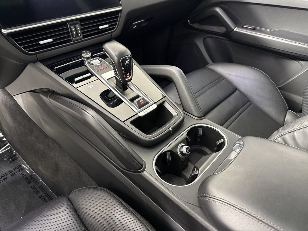 Certified 2023 Porsche Cayenne GTS AWD/4WD image 31