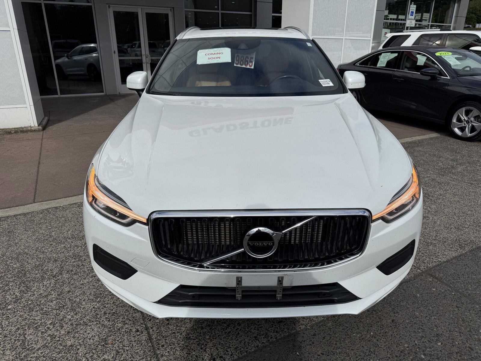 Used 2018 Volvo XC60 T5 Momentum w/ Convenience Package AWD/4WD image 9