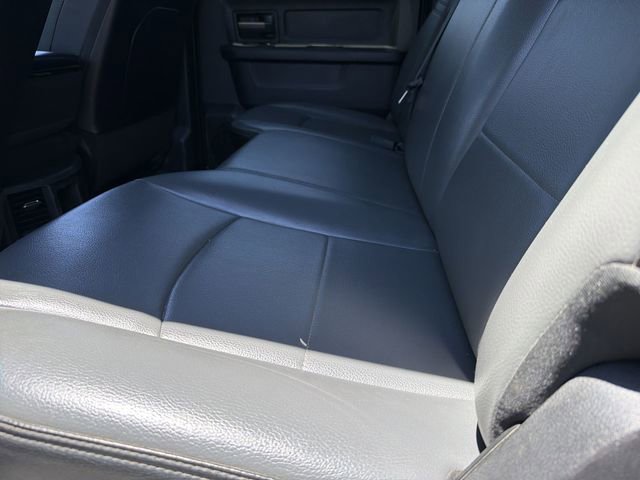 Used 2024 RAM 3500 Tradesman w/ Chrome Appearance Group AWD/4WD image 9
