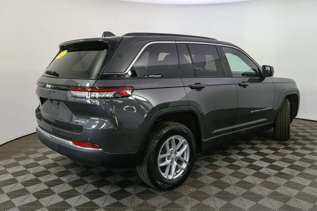 Used 2025 Jeep Grand Cherokee Laredo X w/ Luxury Tech Group I AWD/4WD image 14