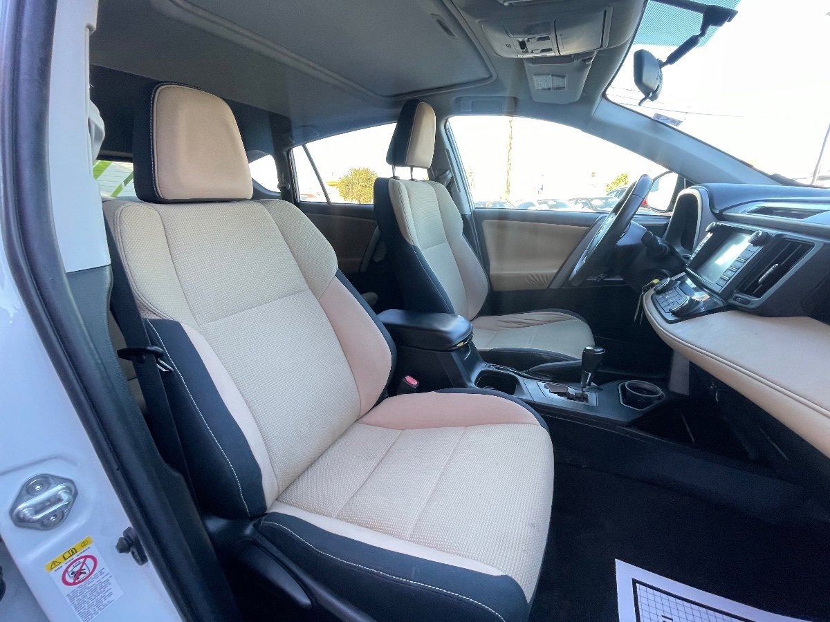 Used 2016 Toyota RAV4 XLE FWD image 13