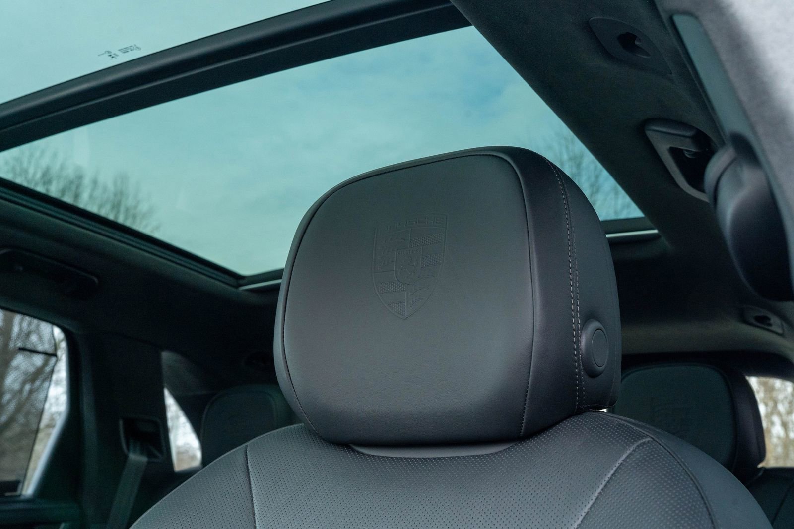 Certified 2025 Porsche Cayenne Turbo image 32