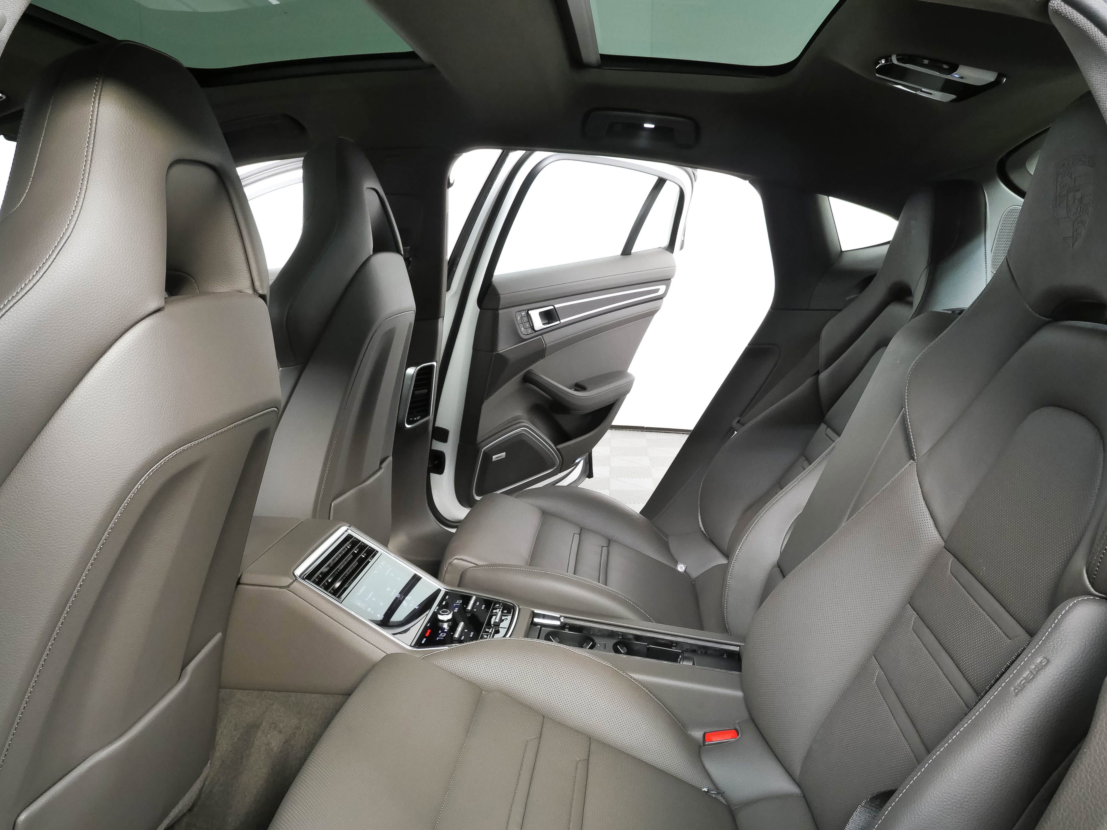 Certified 2023 Porsche Panamera AWD/4WD image 22