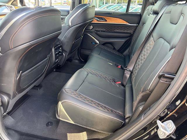 Certified 2022 Jeep Grand Cherokee Summit AWD/4WD image 10