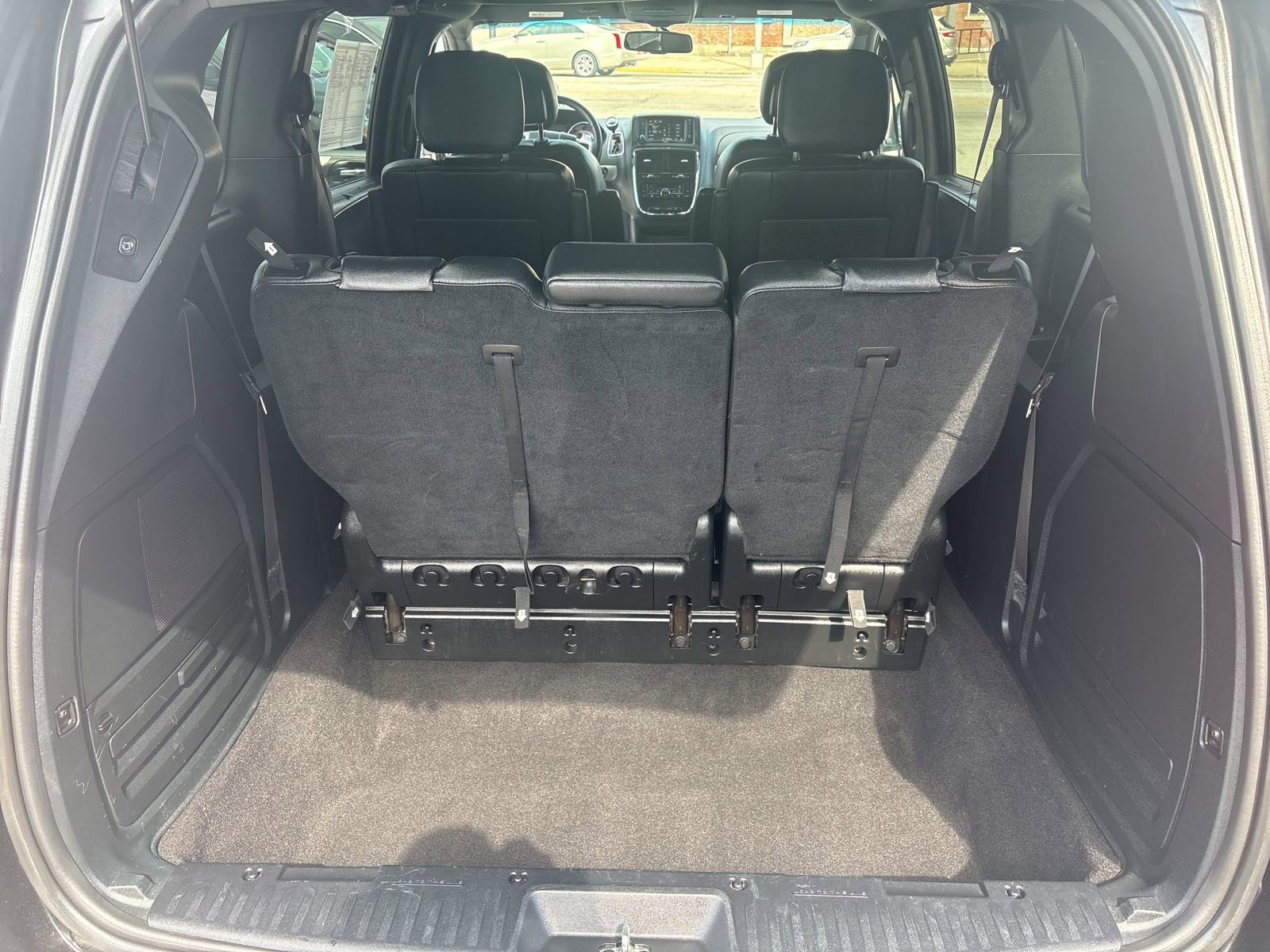 Used 2015 Dodge Grand Caravan R/T w/ Driver Convenience Group FWD image 19