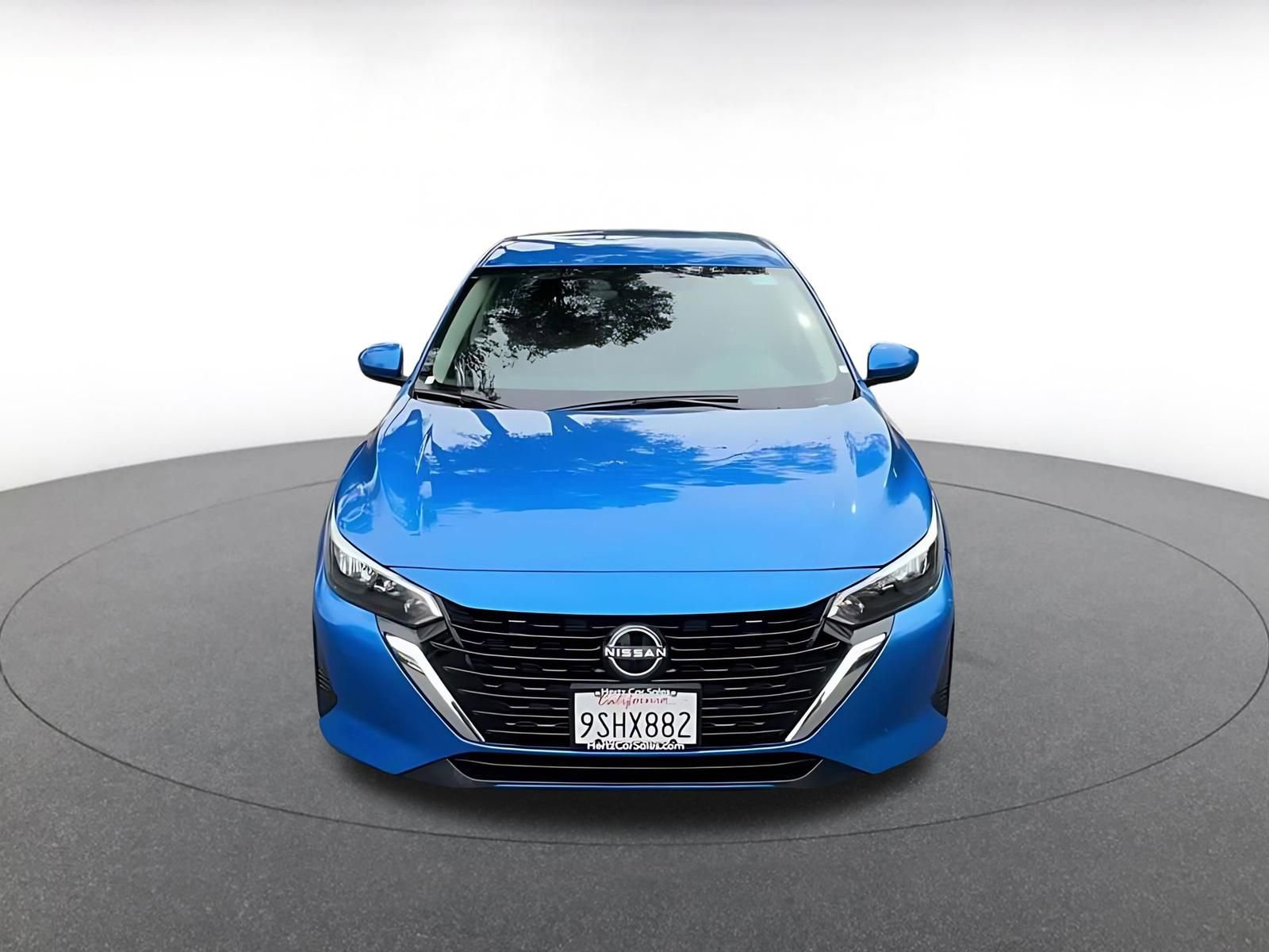 Used 2025 Nissan Sentra SV FWD image 4