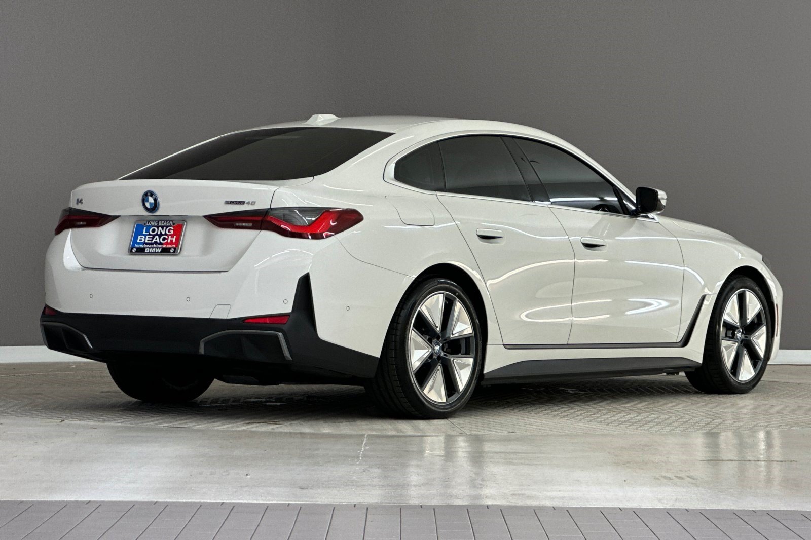 Certified 2023 BMW i4 eDrive40 RWD image 8