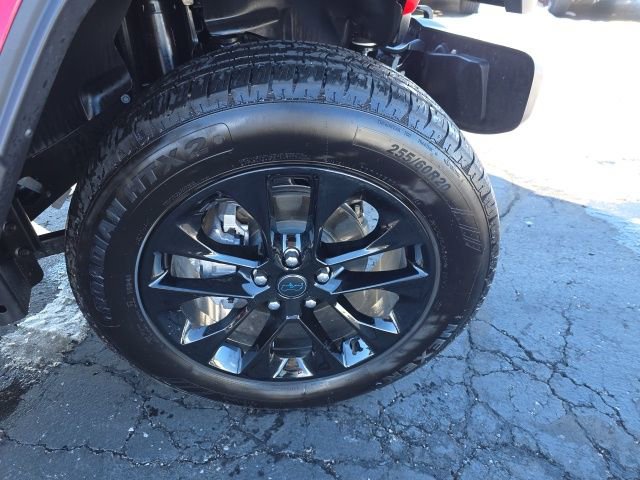 Used 2025 Jeep Wrangler Unlimited Sahara w/ Safety Group AWD/4WD image 48