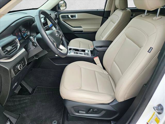 Used 2023 Ford Explorer XLT w/ Equipment Group 202A image 16