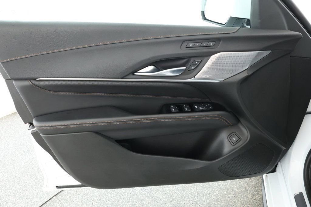 Used 2021 Cadillac CT4 V w/ Technology Package image 9