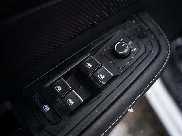 Certified 2025 Volkswagen Atlas SEL image 16