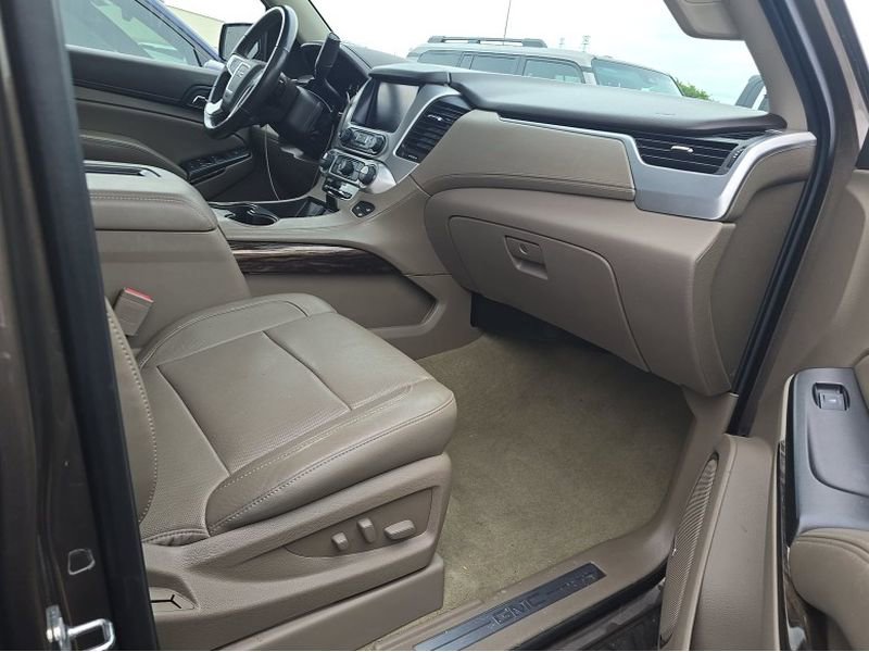 Used 2016 GMC Yukon SLT w/ Open Road Package RWD image 16