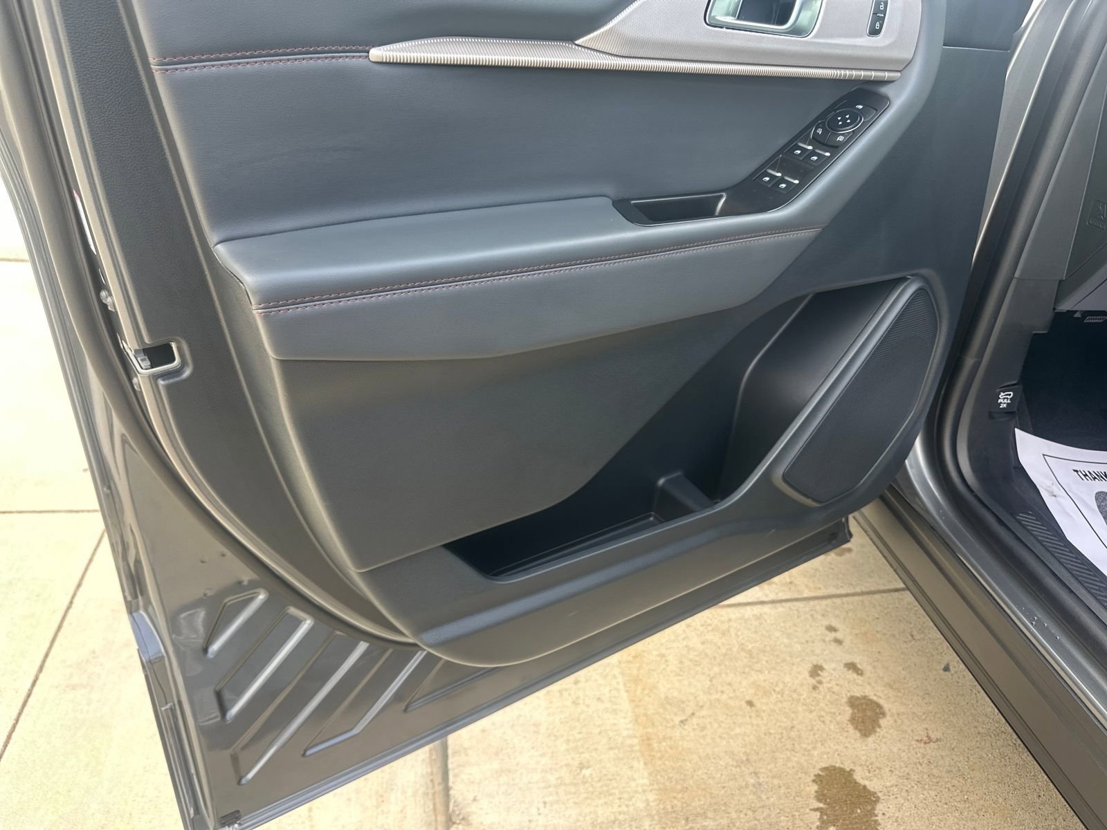 New 2026 Ford Explorer Active w/ Active Comfort Package image 10