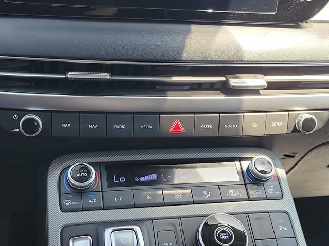 Used 2025 Hyundai Palisade SEL FWD image 12